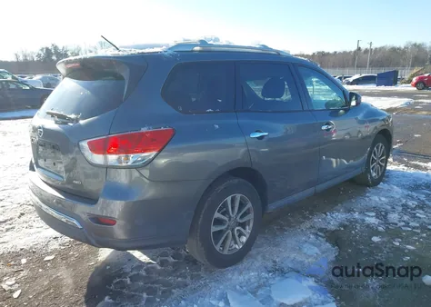 2015 Nissan Pathfinder S z USA, uszkodzony, nr VIN 5N1AR2MM5FC649749